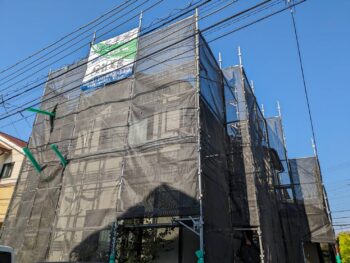 船橋市丸山で屋根・外壁塗装が着工しました!!